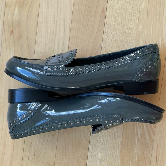 PRADA LOAFERS! Comes with dust bag. - Picture 5 of 15